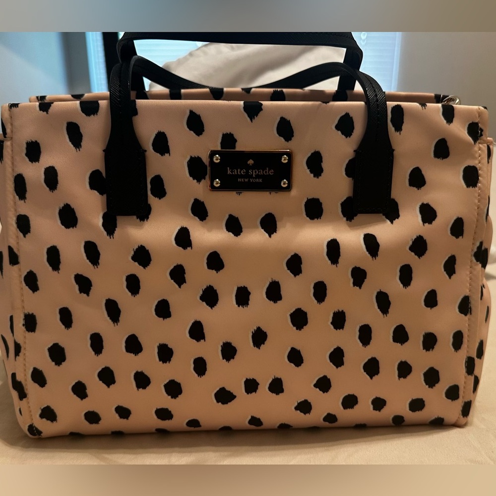 NEW YORK BLAKE AVENUE SMALL LODEN SHOULDER BAG CROSSBODY IN FLAMINGO DOT
NWT